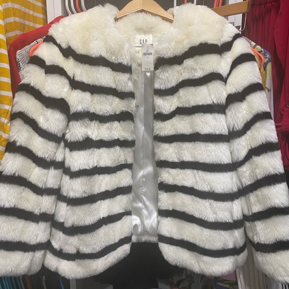 Jackets & Blazers - Fur stripe Jacket GAP sz S